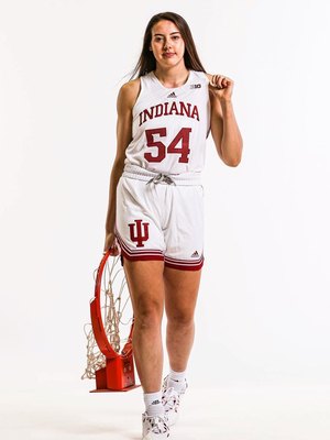 Mackenzie Holmes
