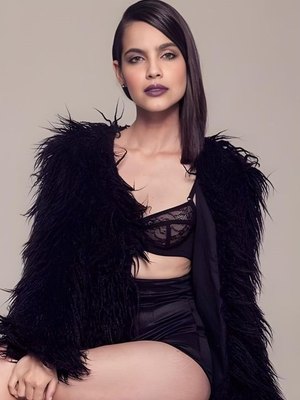 Maria Gabriela De Faria