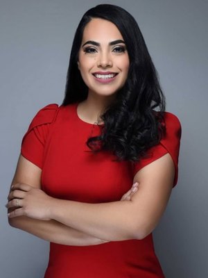 Mayra Flores