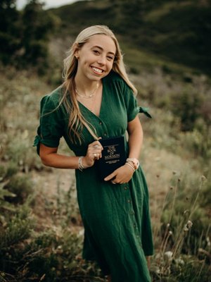 Neve Pratt