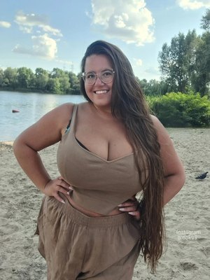Oksana (OnlyFans)