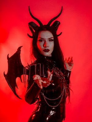Demoness Luna