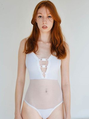 Esmee Simone