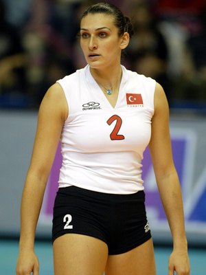 Esra Gumus