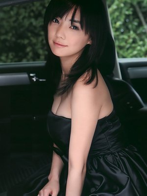 Kana Kurashina