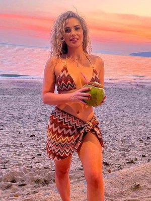 Lana Rose (Van Life)