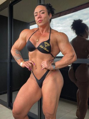 Larissa Araujo