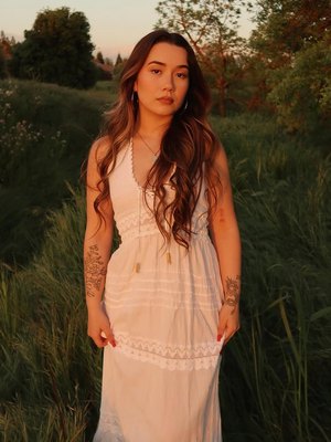 Laura Grace (Instagram)