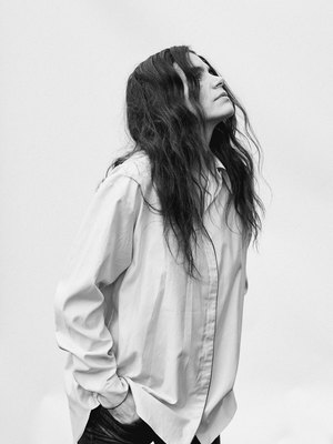 Leona Naess