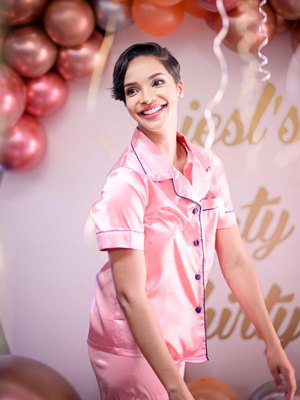 Liesl Laurie