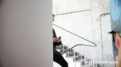 Girls are sharing dick in threesome