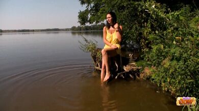 Czech couple Erika and Karol's outdoor sex