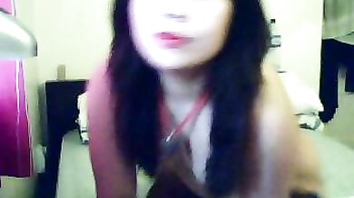 Horny MILF plays with her pussy on camera