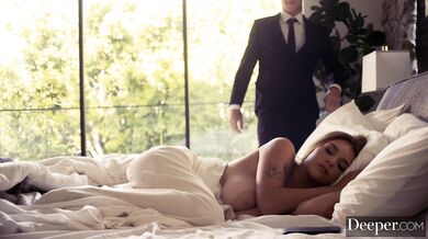 Voluptuous Gabbie Carter gets her hungry holes fucked raw in a massive double-ended spit-roast