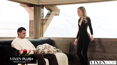 Gritty nature session features Bella Spark getting her cunt hammered out by a heavy duty dick