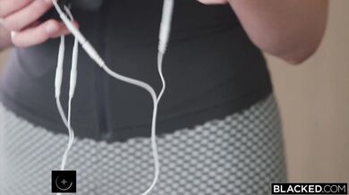 Fit blonde Lexi Lore takes every inch of Damion's huge BBC