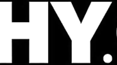 Anal-obsessed Danielle Renae squirts like crazy while taking every inch of Dan's tool