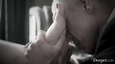 Blair gets her revenge by getting stretched out while her hubby is forced into the cuckold chair