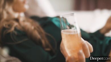Nicole demands the best and gets exactly that with a messy and passionate service
