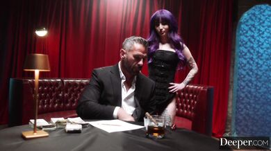 Total office domination as Valerica Steele squirts all over her boss during a hardcore session