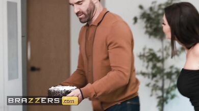 Savanah Storm brings Aspen Reign to her man for a secret hardcore pussy pounding session